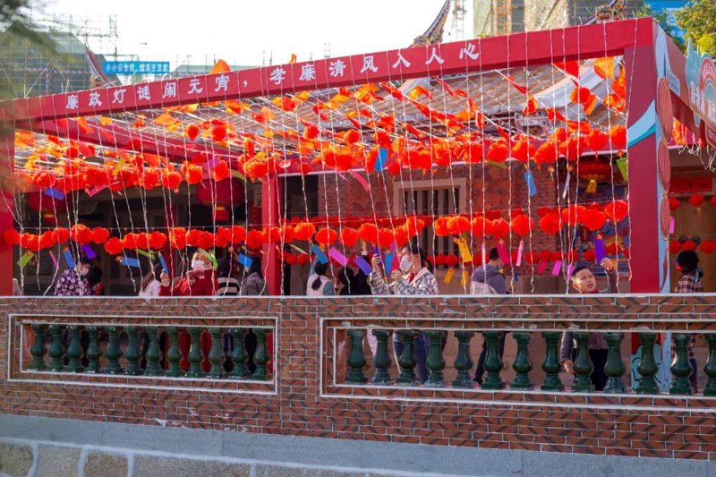 哈尔滨市道里区真金教育文化学校的学费标准是什么？